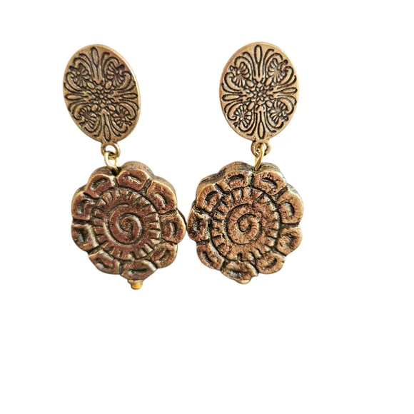 NWT - Unique Gold Tribal Floral Earrings - Picture 3 of 8